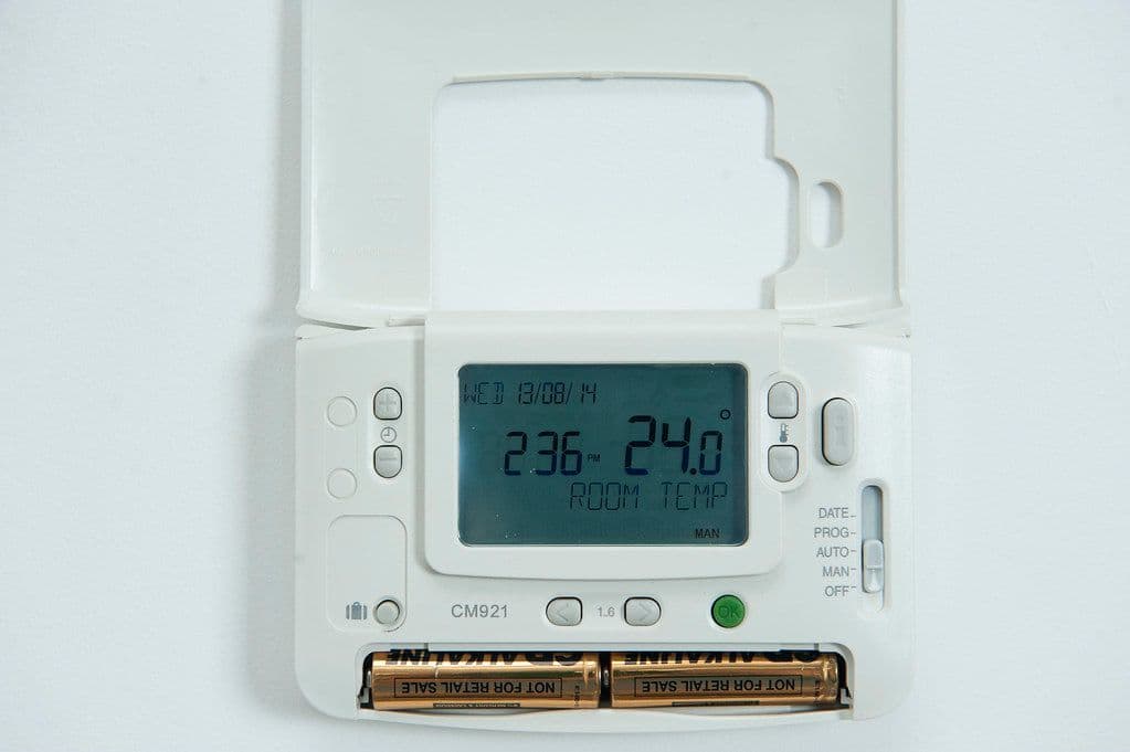 Heating thermostat control — Whitebox Heating keeps your home at the right temperature